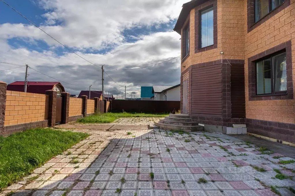 Дом в Башкортостан, Уфимский район, Дмитриевский сельсовет, д. ... - Фото 1