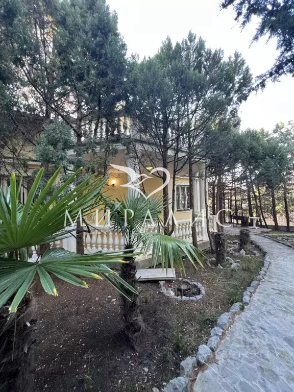 Дом в Крым, Ялта муниципальный округ, с. Оползневое ш. ... - Фото 1