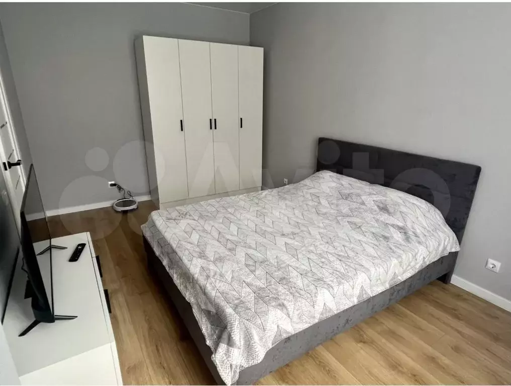 1-к. квартира, 37 м, 4/9 эт. - Фото 1