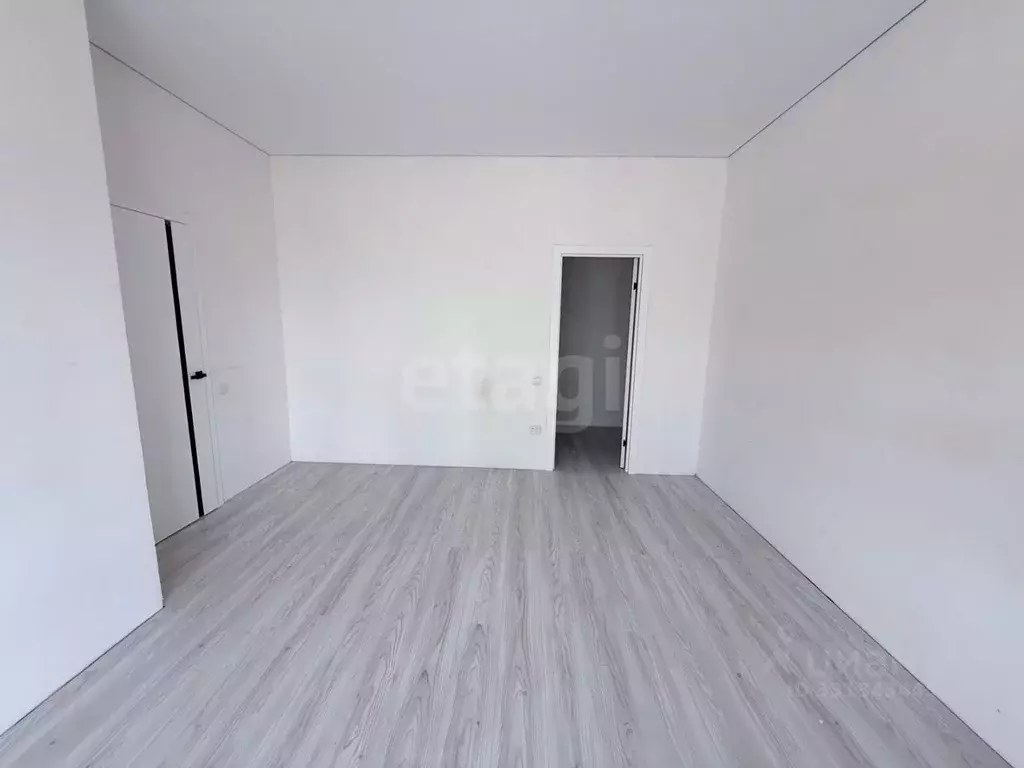 Дом в Крым, Симферопольский район, с. Трудовое ул. Меметова (130 м) - Фото 1