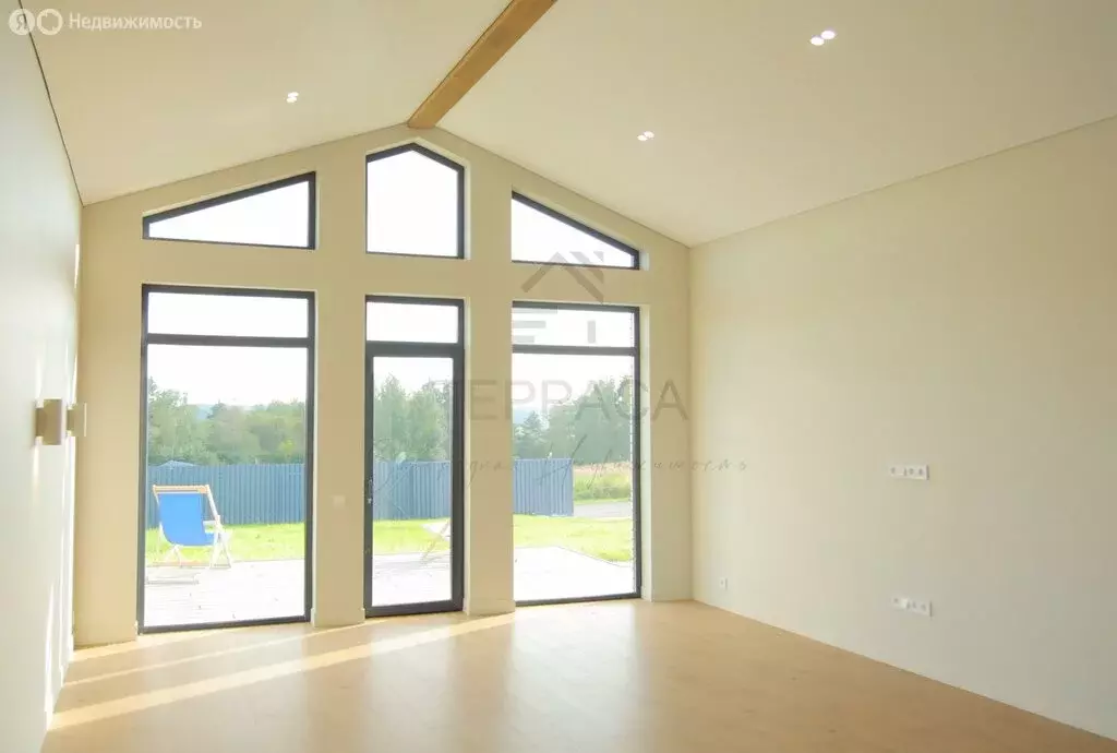 Дом в Красноозёрное сельское поселение, экопарк Коробицыно (140 м) - Фото 1