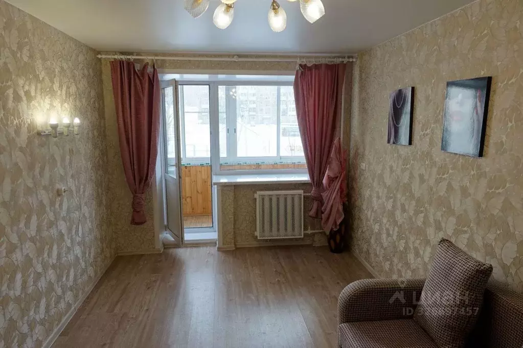 1-к кв. Свердловская область, Екатеринбург ул. Солнечная, 31 (29.8 м) - Фото 1