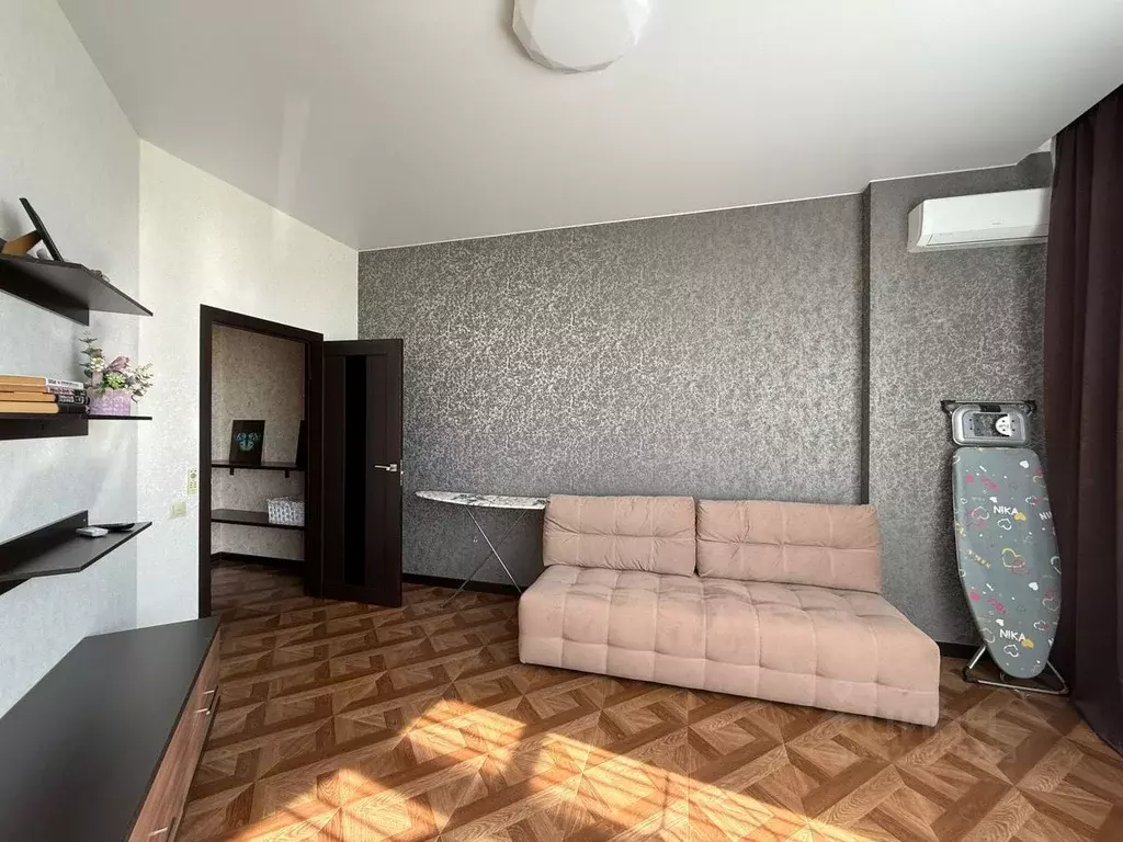 2-к кв. Крым, Симферополь ул. Набережная имени 60-летия СССР, 50к2 ... - Фото 1