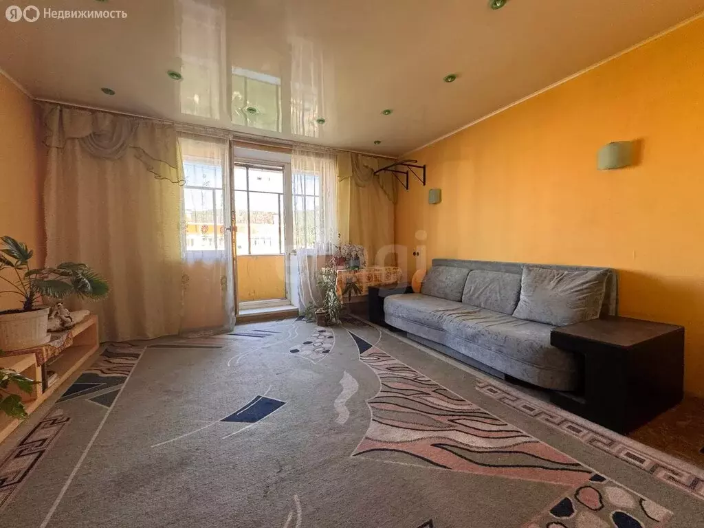 2-комнатная квартира: Миасс, улица Уральских Добровольцев, 21 (54.3 м) - Фото 1