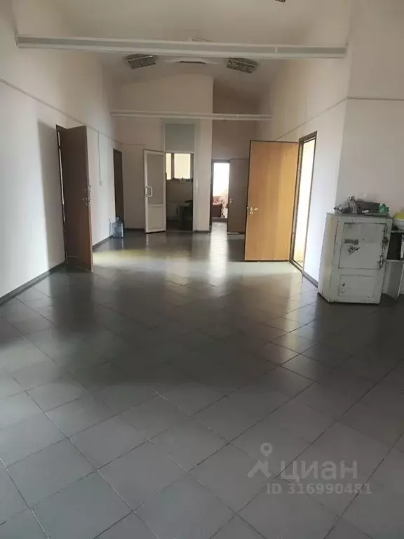Помещение свободного назначения в Московская область, Клин ул. ... - Фото 1