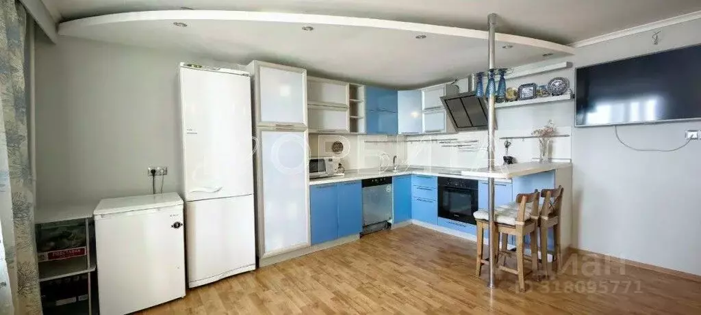 2-к кв. Тюменская область, Тюмень Харьковская ул., 59к3 (80.0 м) - Фото 1