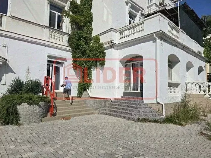 Торговая площадь в Севастополь просп. Нахимова, 5 (51 м) - Фото 2
