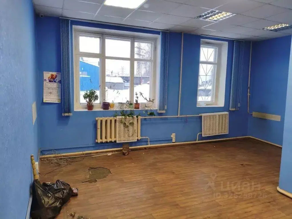 Офис в Свердловская область, Екатеринбург ул. Фронтовых Бригад, 13 (27 ... - Фото 1