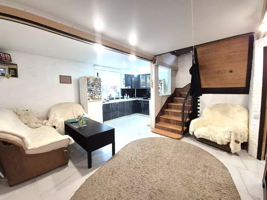 Дом в Омская область, Омский район, Пушкинское с/пос, д. Давыдовка ул. ... - Фото 1