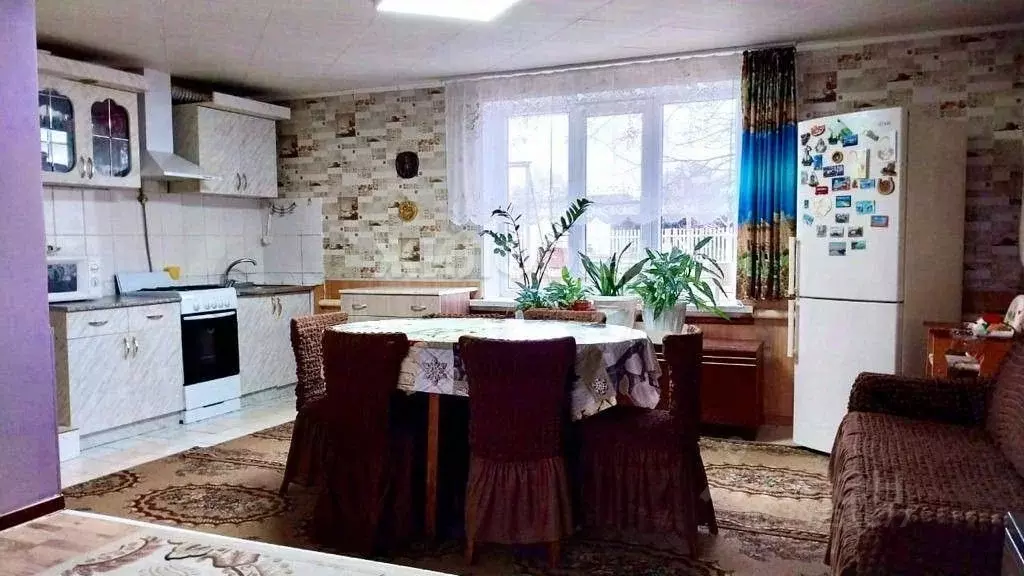 Дом в Астраханская область, Камызяк Мелиоративная ул. (131 м) - Фото 1