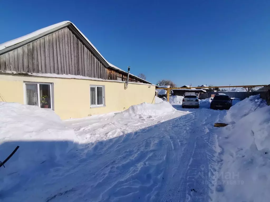 Дом в Саратовская область, с. Сабуровка ул. 40 лет Победы, 4 (90 м) - Фото 1