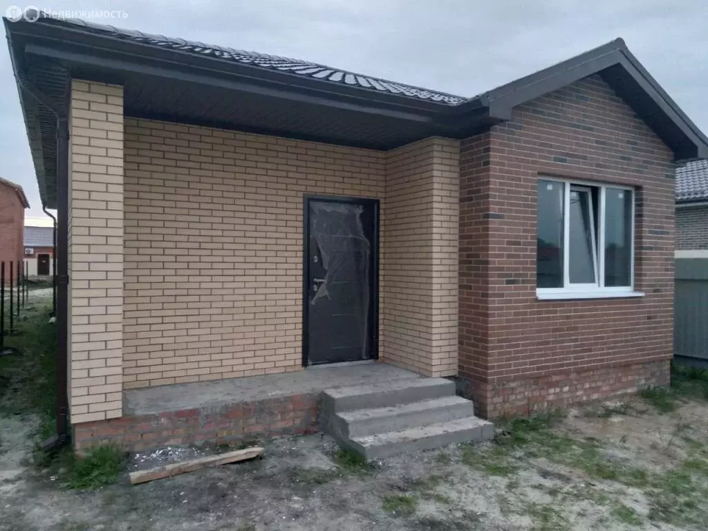 Дом в Ростов-на-Дону, улица Оганова (90 м) - Фото 1