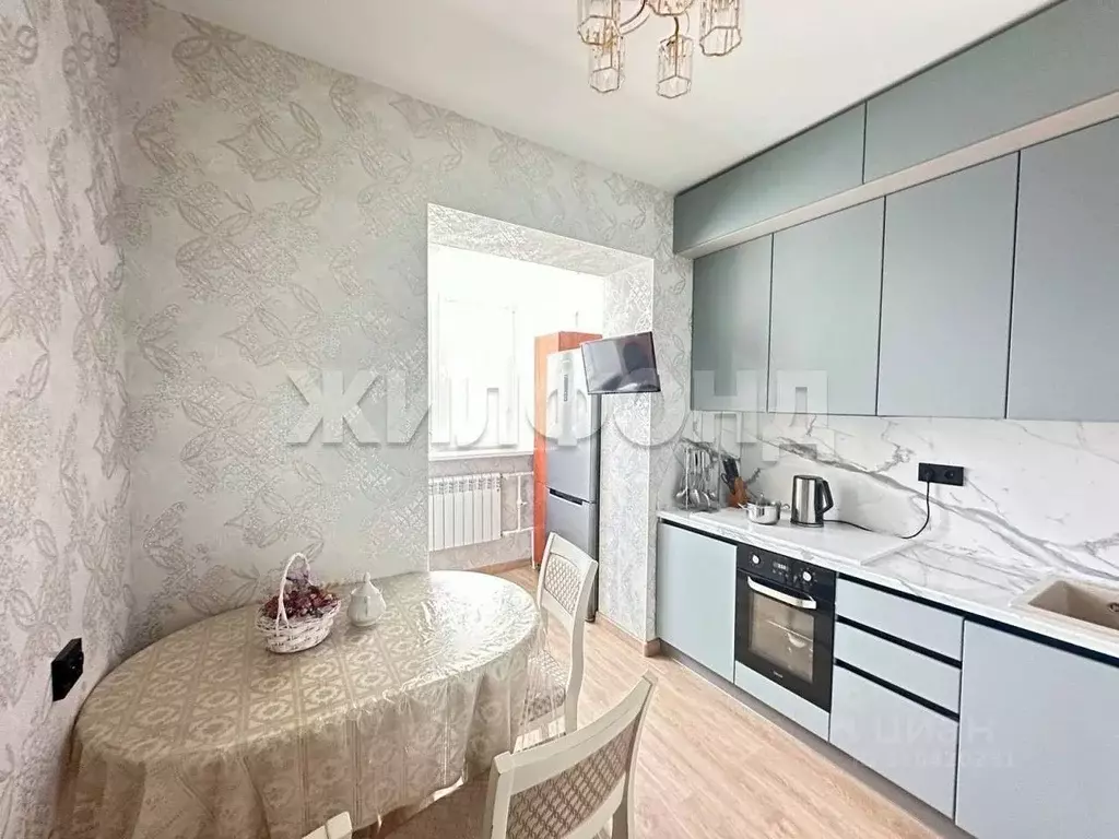 3-к кв. Ханты-Мансийский АО, Когалым Прибалтийская ул., 45 (67.3 м) - Фото 0