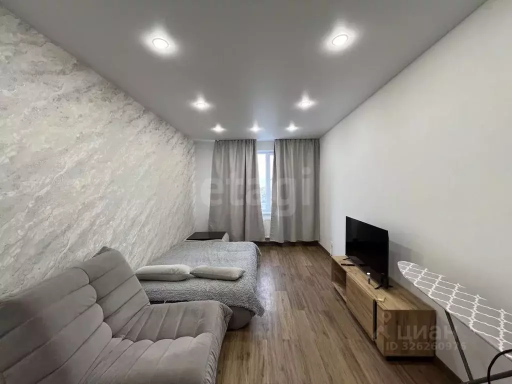 2-к кв. Ямало-Ненецкий АО, Новый Уренгой Сибирская ул., 31А (55.0 м) - Фото 1