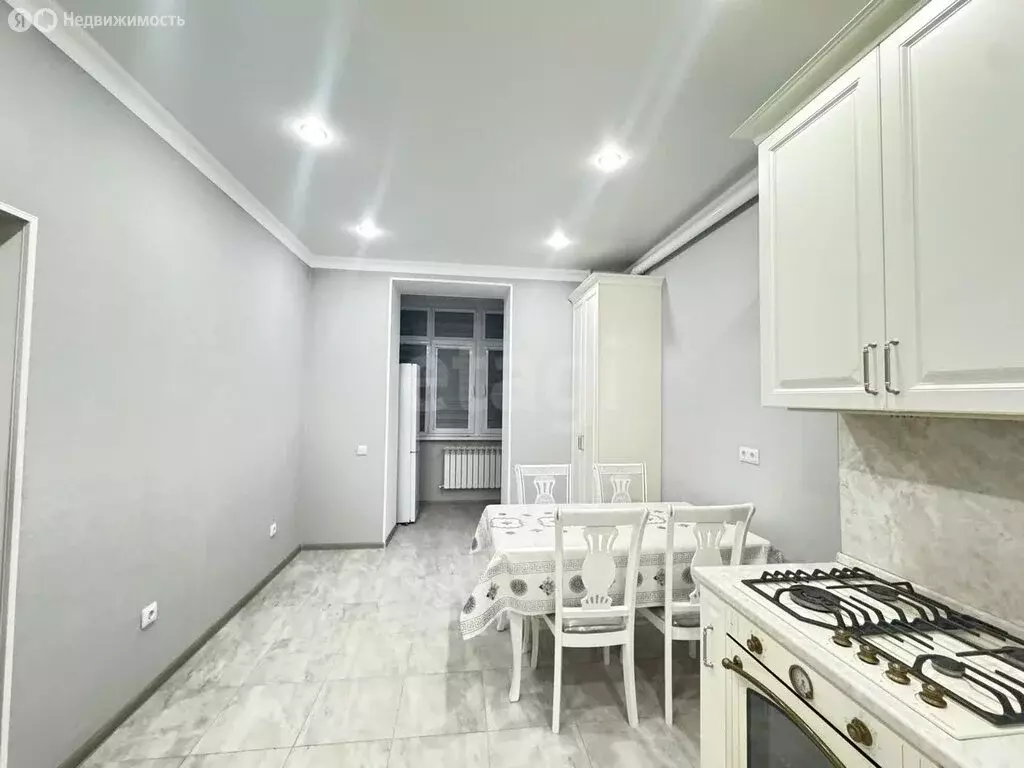 2-комнатная квартира: Владикавказ, улица Курсантов-Кировцев, 27А (60 ... - Фото 0