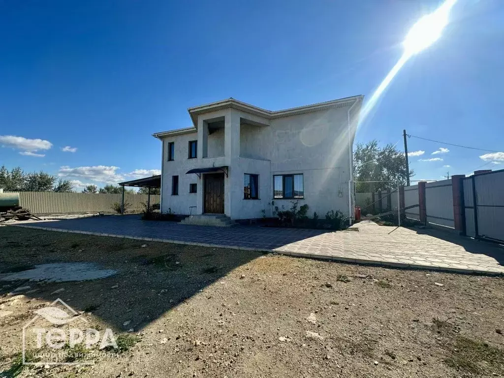 Дом в Крым, Черноморский район, с. Межводное ш. Черноморское, 69А (290 ... - Фото 1