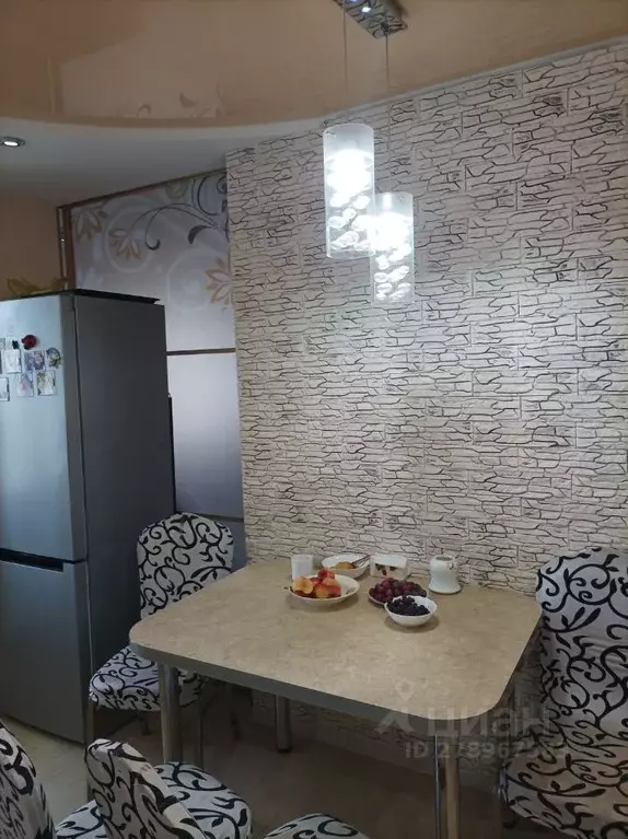 3-к кв. Чувашия, Чебоксары ул. Бориса Семеновича Маркова, 8к2 (90.0 м) - Фото 2