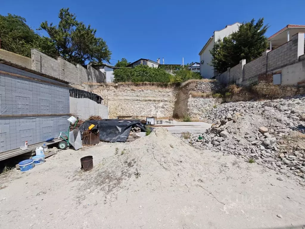 Участок в Севастополь ул. Декабристов, 57 (4.9 сот.) - Фото 1