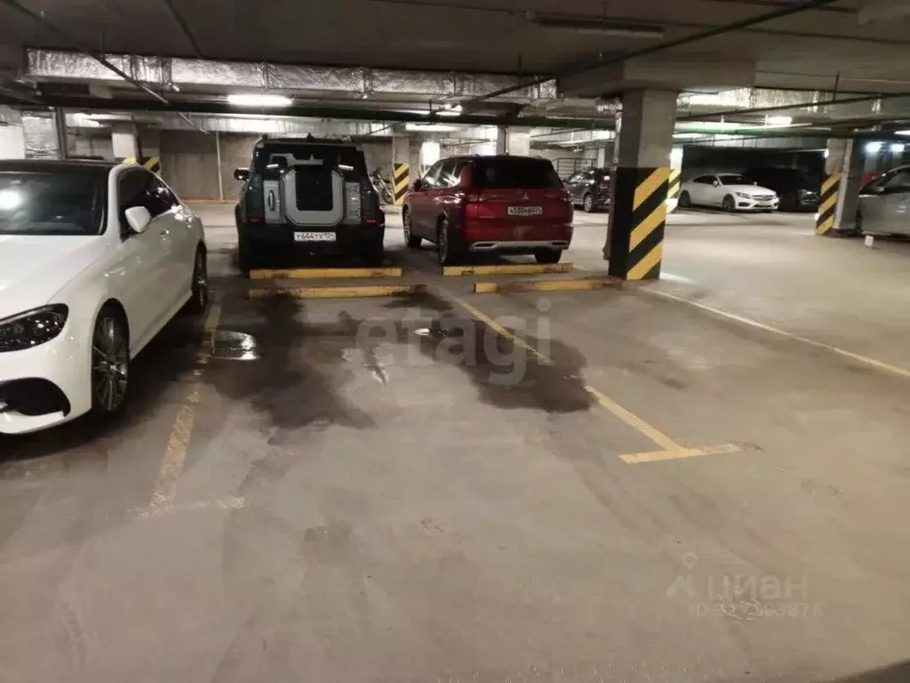 Гараж в Красноярский край, Красноярск ул. Петра Ломако, 2 (13 м) - Фото 1