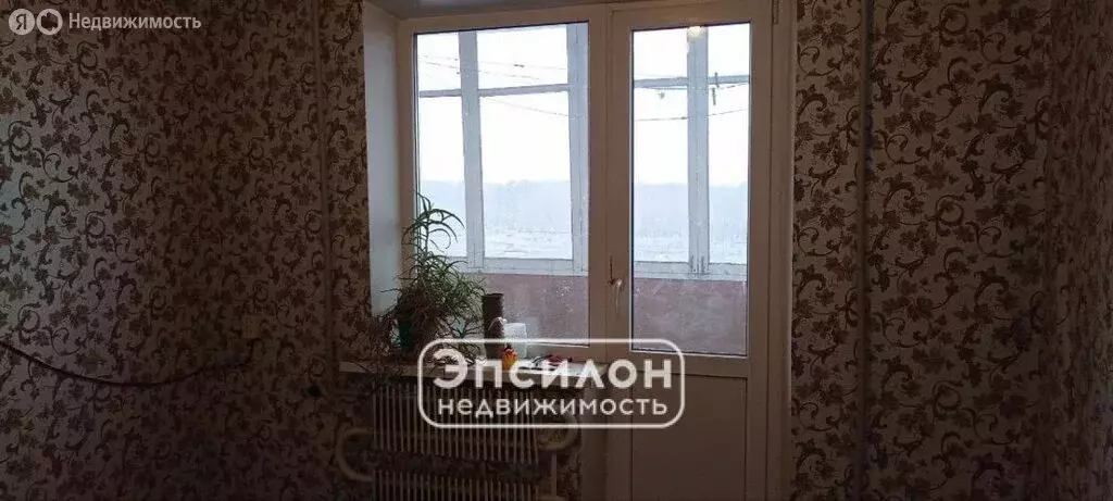 3-комнатная квартира: Курск, улица Серёгина, 26А (60 м) - Фото 1