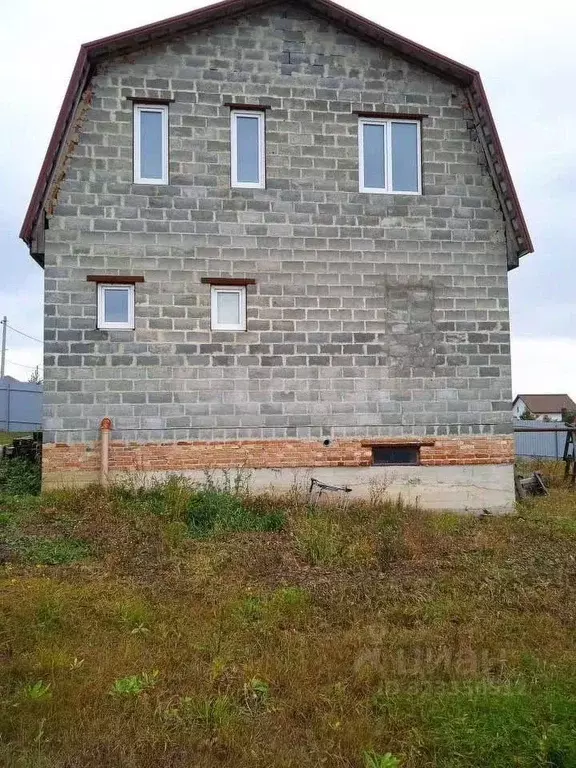 Дом в Белгородская область, Белгородский район, с. Стрелецкое ул. ... - Фото 1