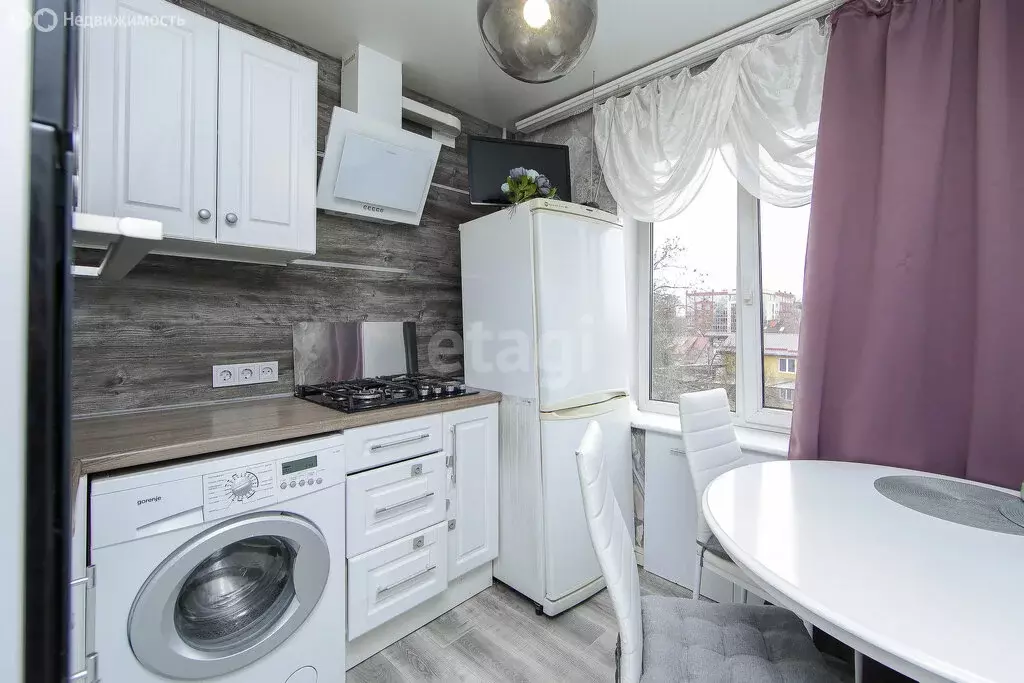 2-комнатная квартира: Калининград, улица Александра Невского, 113 ... - Фото 1