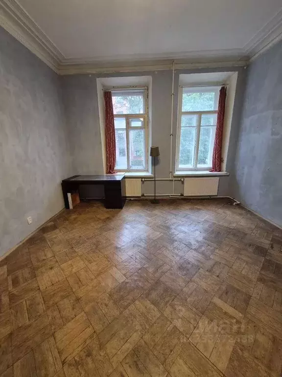 Комната Санкт-Петербург 10-я Васильевского острова линия, 51/31 - Фото 1