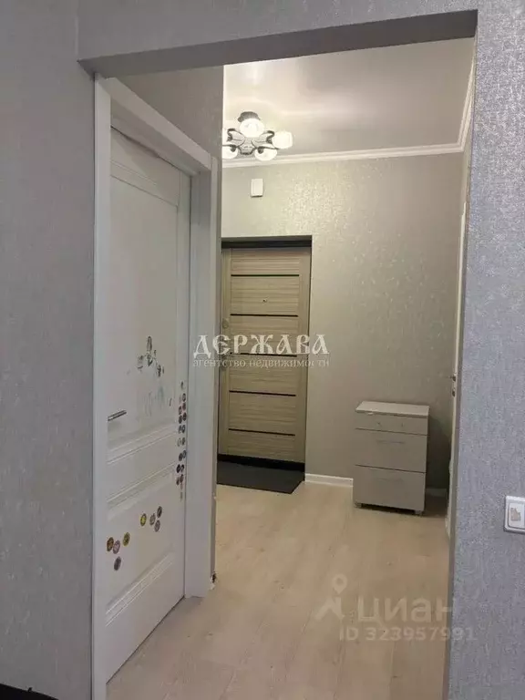 Студия Белгородская область, Старый Оскол Макаренко мкр, 11Б (38.4 м) - Фото 2