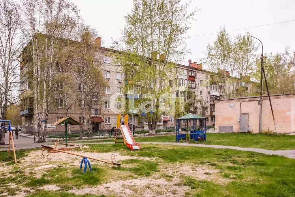 2-к кв. Тюменская область, Тюмень ул. 50 лет Октября, 37а (44.0 м) - Фото 1