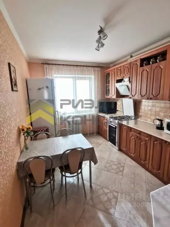 3-к кв. Омская область, Омск Заозерная ул., 28 (65.0 м) - Фото 1