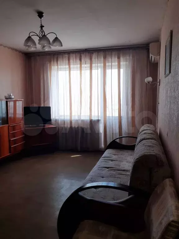 1-к. квартира, 38 м, 4/10 эт. - Фото 0
