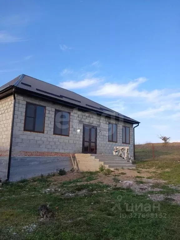 Дом в Ингушетия, Назрань Центральный административный округ, ул. ... - Фото 1