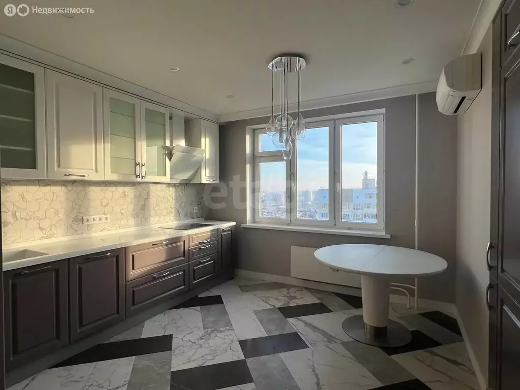 2-комнатная квартира: Тюмень, улица Александра Протозанова, 10 (61.2 ... - Фото 2