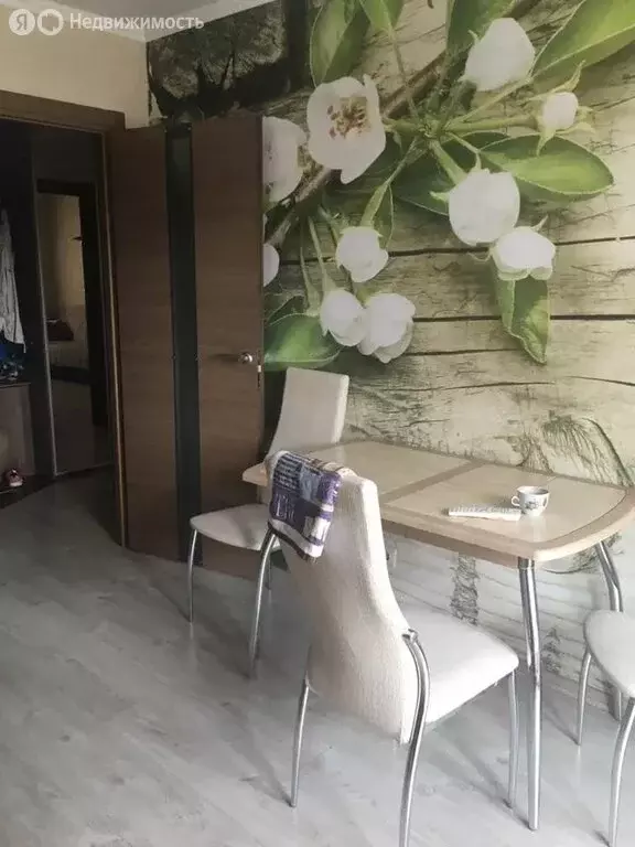 2-комнатная квартира: Тюмень, улица Газовиков, 65 (56.2 м) - Фото 1