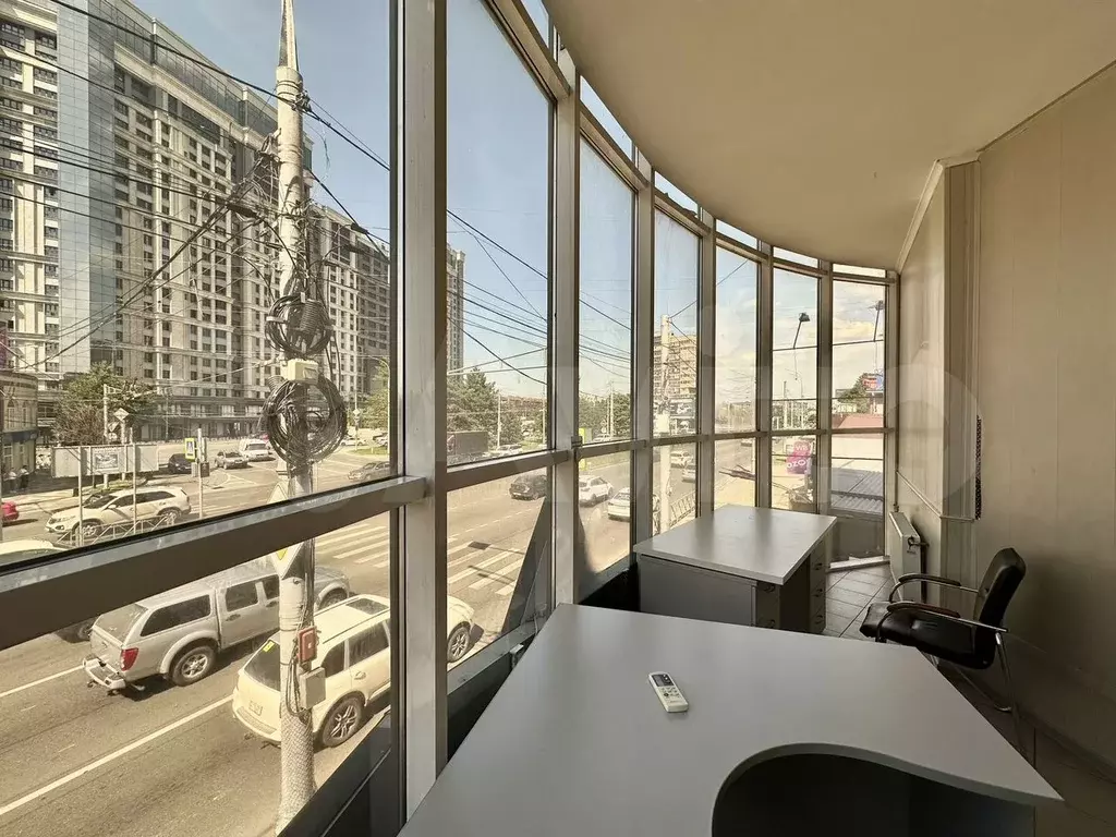 Компактный офис с чудесным видом, 13м - Фото 1