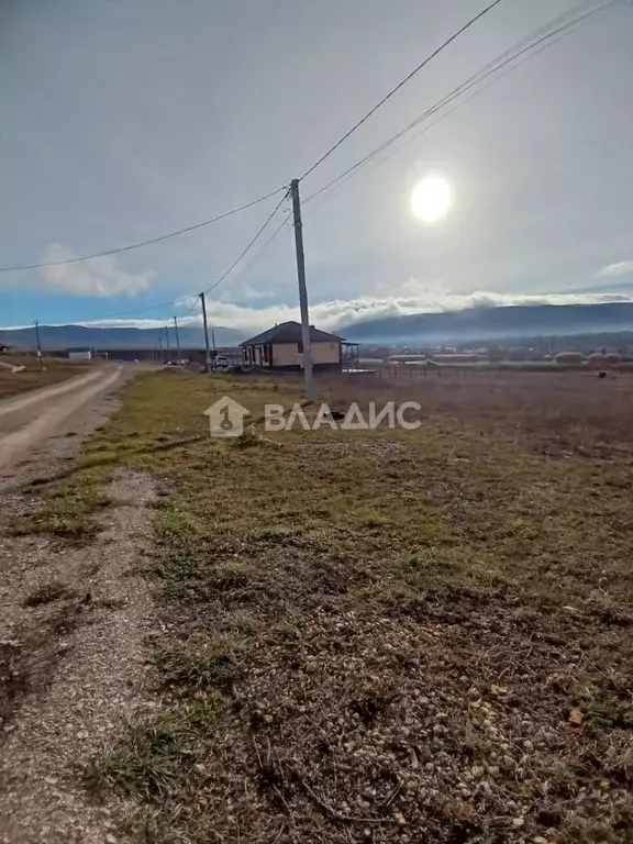 Участок в Крым, Симферопольский район, с. Доброе ул. Чохрахлы, 60 ... - Фото 0