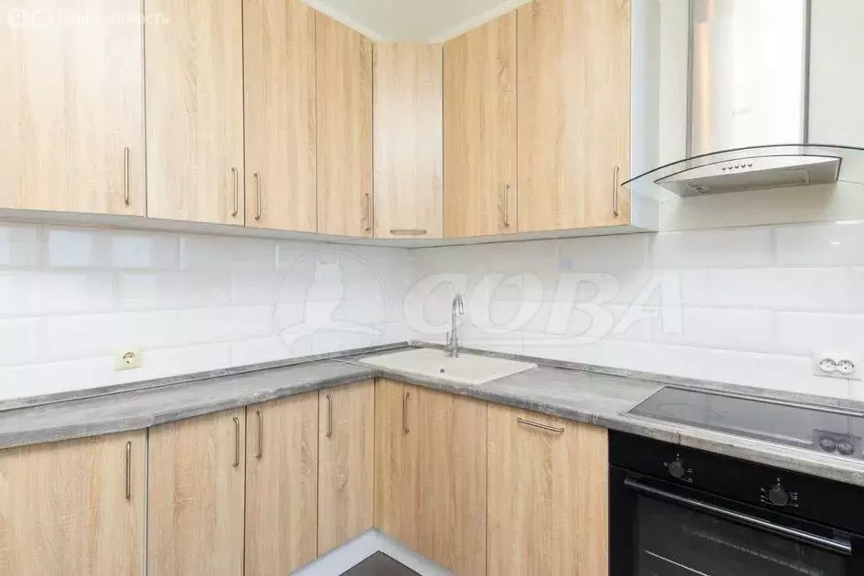 1-комнатная квартира: Тюмень, улица Тимофея Чаркова, 79 (34.2 м) - Фото 0
