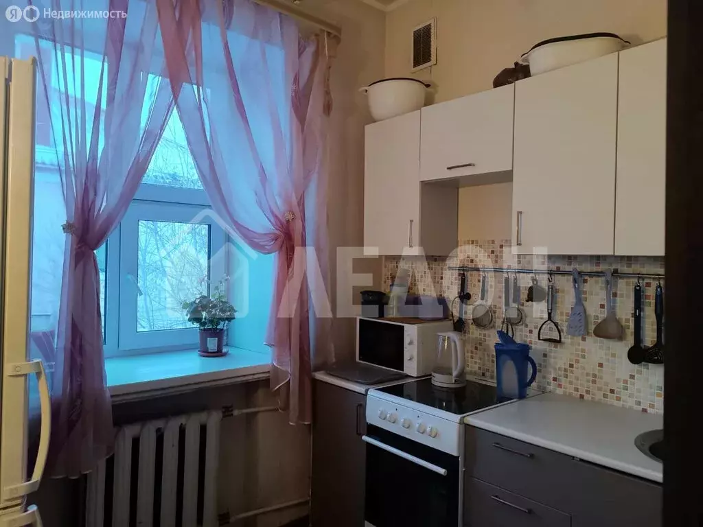 2-комнатная квартира: Омск, улица Орджоникидзе, 279 (48.8 м) - Фото 1