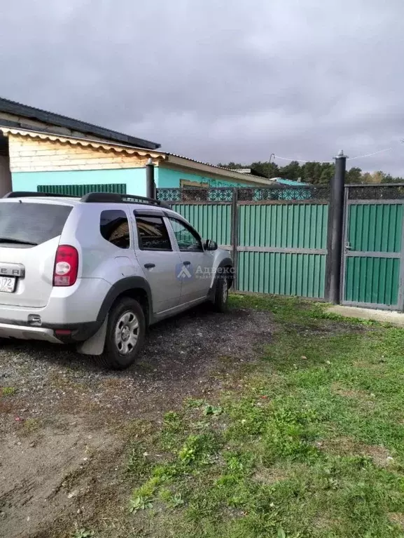 Дом в Тюменская область, Ялуторовский муниципальный округ, с. Памятное ... - Фото 2