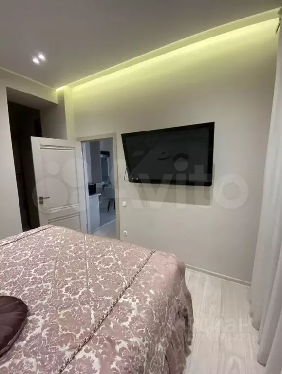 2-к. квартира, 70 м, 9/9 эт. - Фото 1