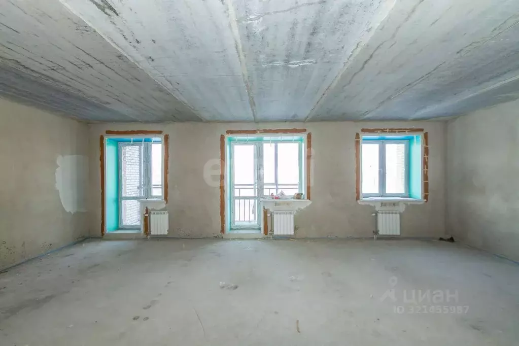 3-к кв. Омская область, Омск ул. Красный Путь, 105 (73.8 м) - Фото 0