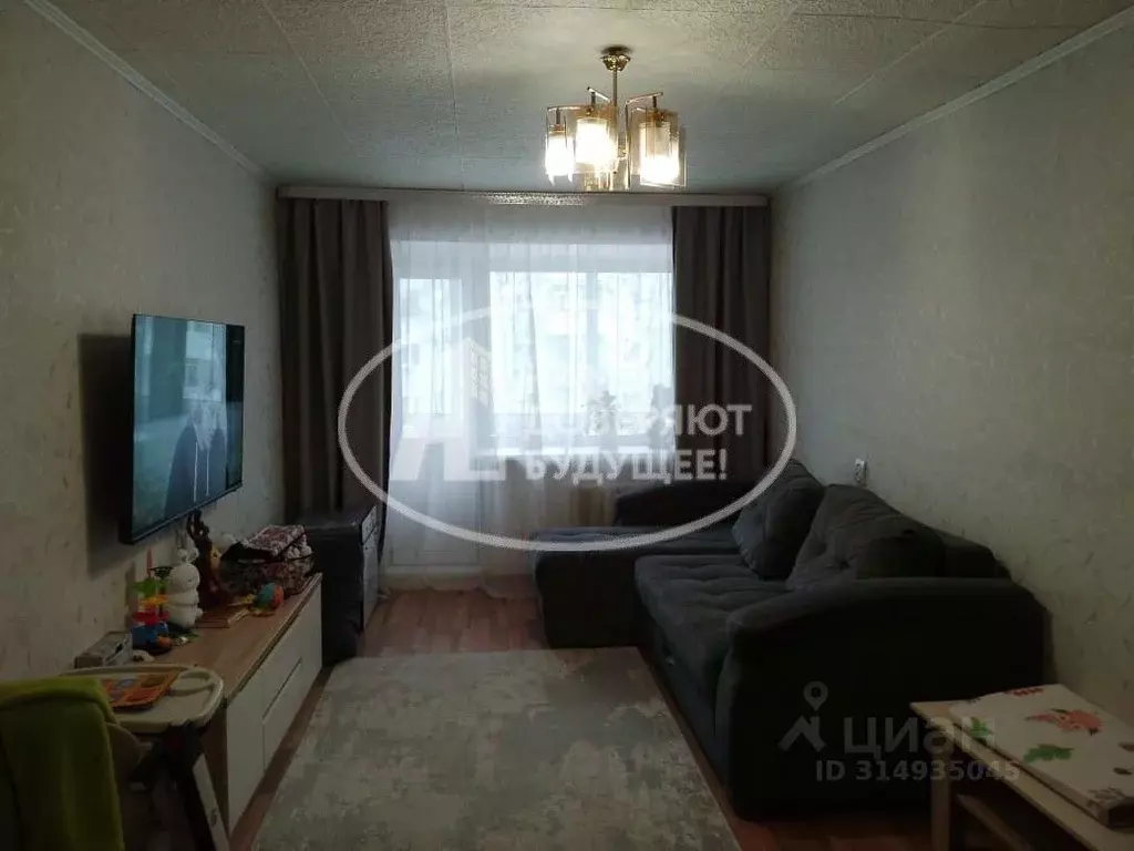 3-к кв. Пермский край, Лысьва ул. Оборина, 2 (57.6 м) - Фото 0