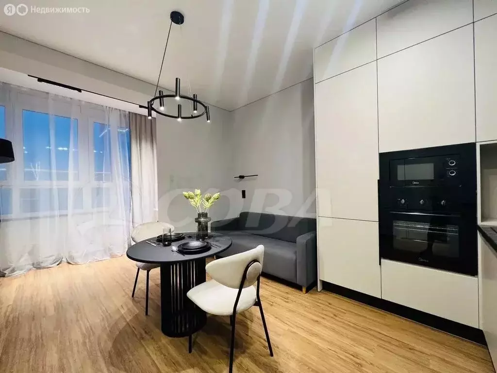 1-комнатная квартира: Тюмень, улица Республики, 204к12 (39 м) - Фото 2