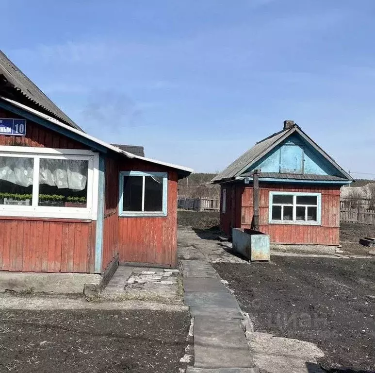 Дом в Кемеровская область, Киселевск Хозяйственный пер., 10 (40 м) - Фото 1