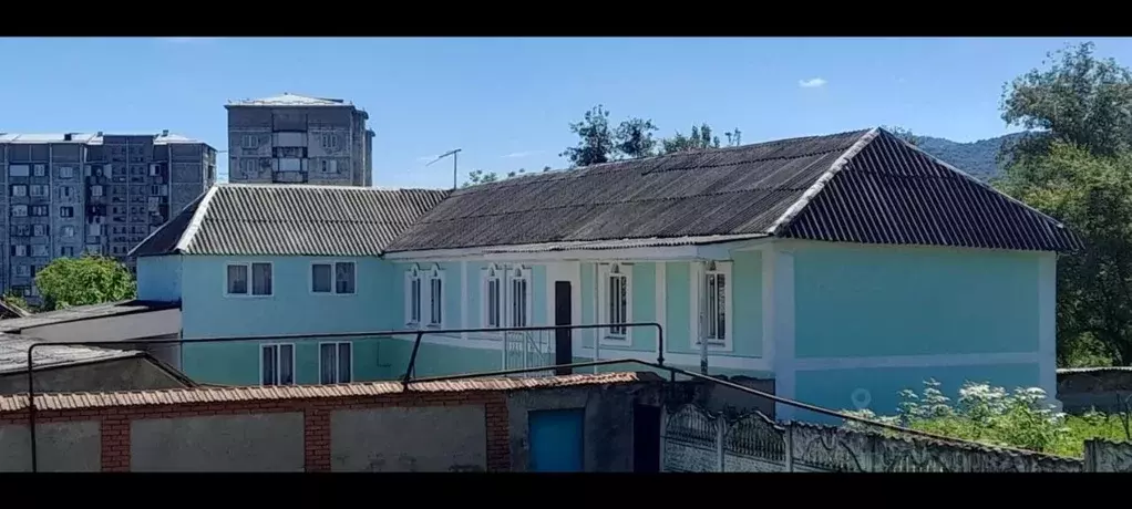 Дом в Северная Осетия, Алагир ул. Чабахан Басиевой, 22 (300 м) - Фото 1