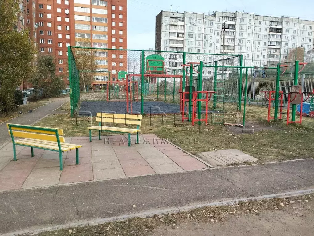 4-к кв. Красноярский край, Красноярск ул. Микуцкого, 8 (78.0 м) - Фото 1