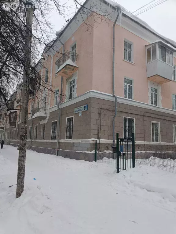 2-комнатная квартира: Екатеринбург, проспект Орджоникидзе, 21 (47.3 м) - Фото 1