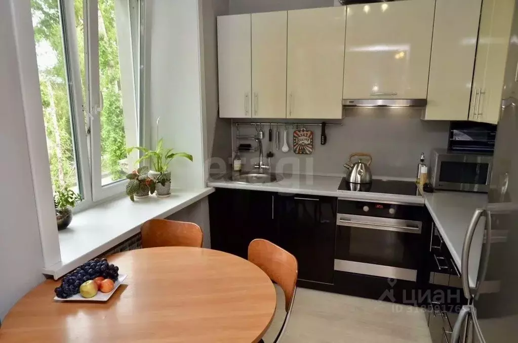 3-к кв. Иркутская область, Ангарск 19-й кв-л, 5 (64.8 м) - Фото 1