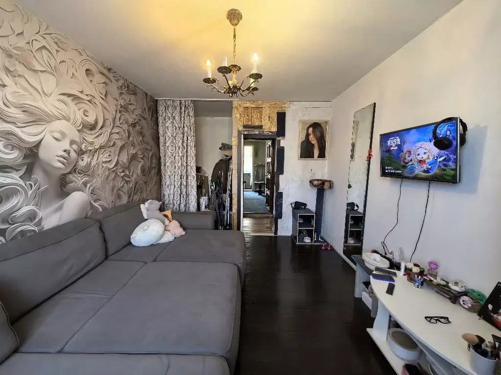 Продается 3-комнатная квартира - Фото 1