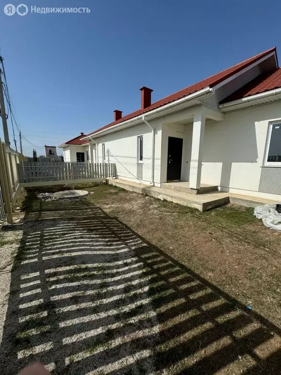 Дом в Сакский район, село Уютное (60 м) - Фото 2